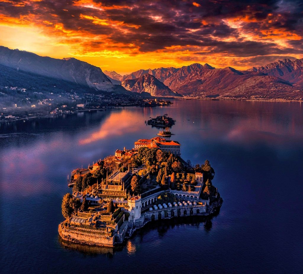 ✅ Lakes in Italy - Discover the Largest and most Beautiful Italian Lakes to Visit. From Lake Como to Lake Garda and Lake Maggiore