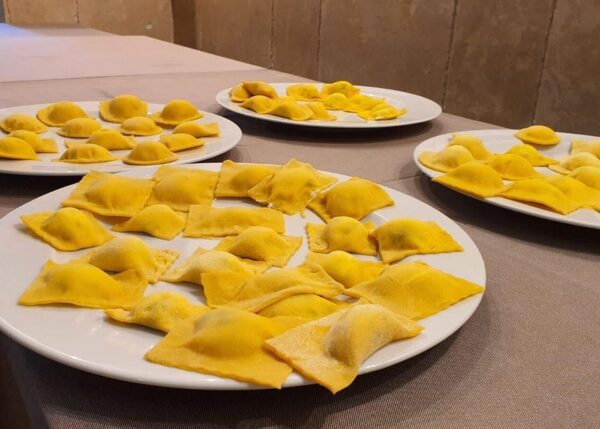 rome-cooking-class-piazza-navona-fettuccine-ravioli-tiramisu