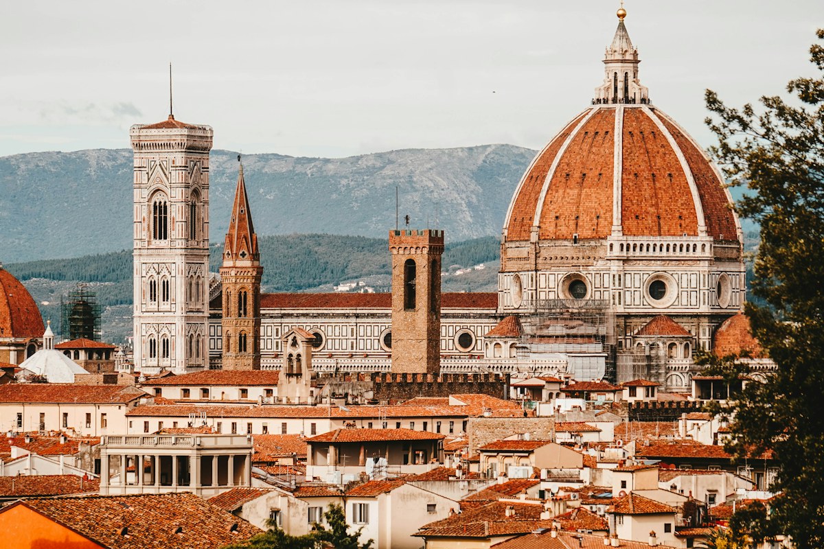 Florence Cathedral seen from Piazzale Michelangelo, the city behind cooking classes in Florence