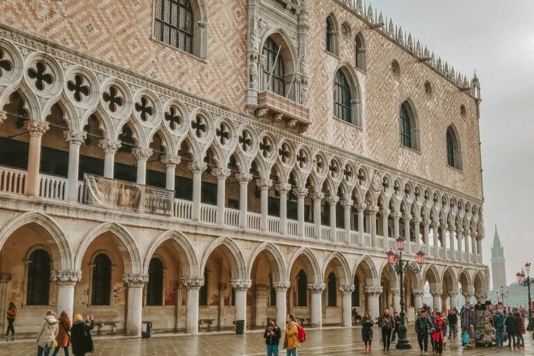 Doge's Palace tickets: visitors outside the Doge's Palace in St. Mark's Square, Venice