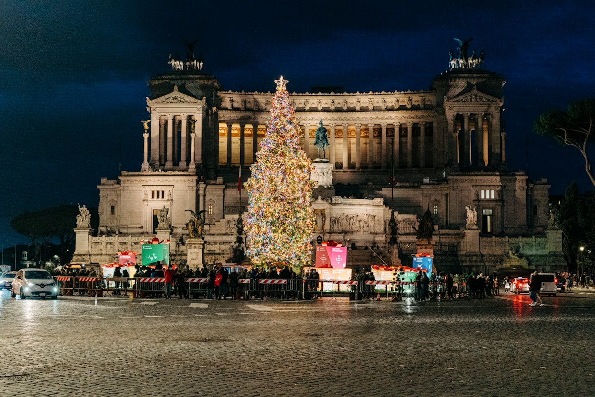 Christmas tree in Piazza Venezia in front of the Vittoriano in Rome, Italy in December