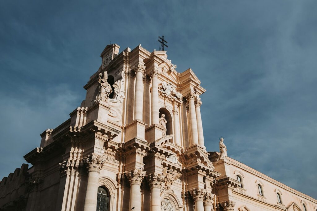 The baroque facade of the Cathedral on Ortigia, one of the top things to do in Syracuse